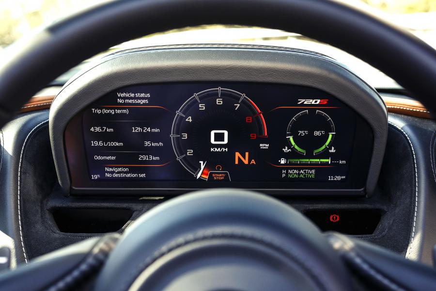 Панель приборов McLaren 720S Spider 2019 года  (AU) (фото 13 из 18)